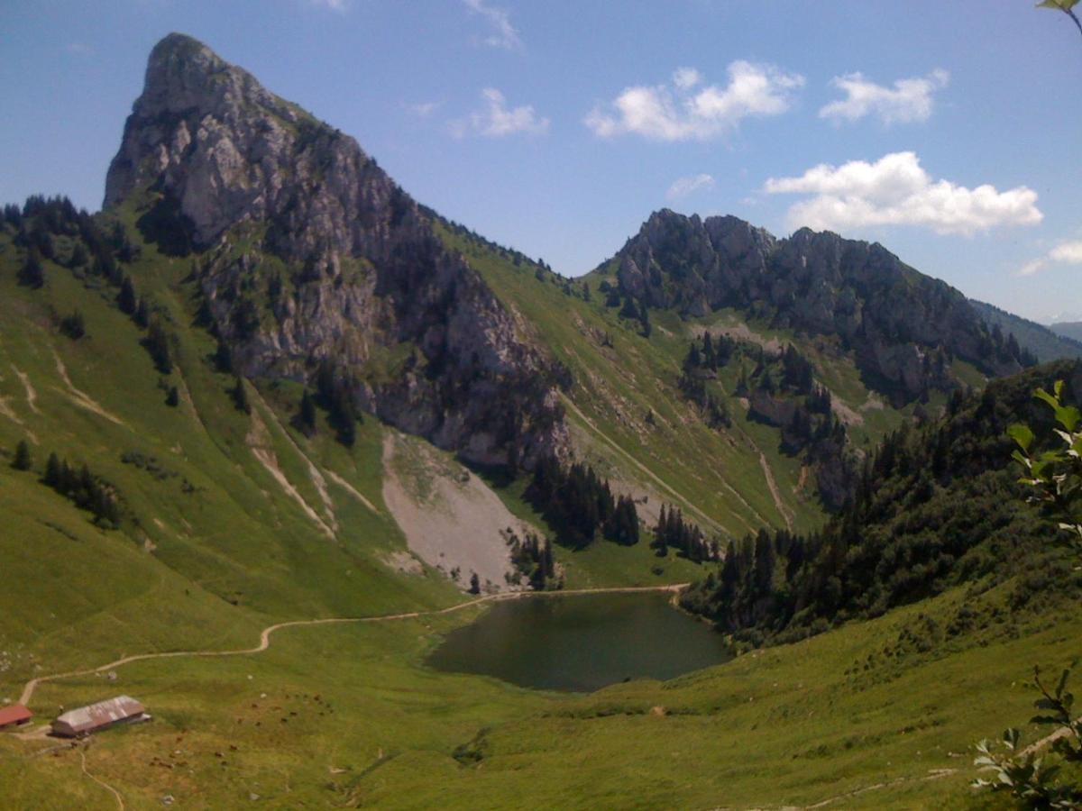 Latitude 47 * Chatel