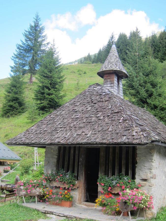 Latitude 47 Chalet Chatel